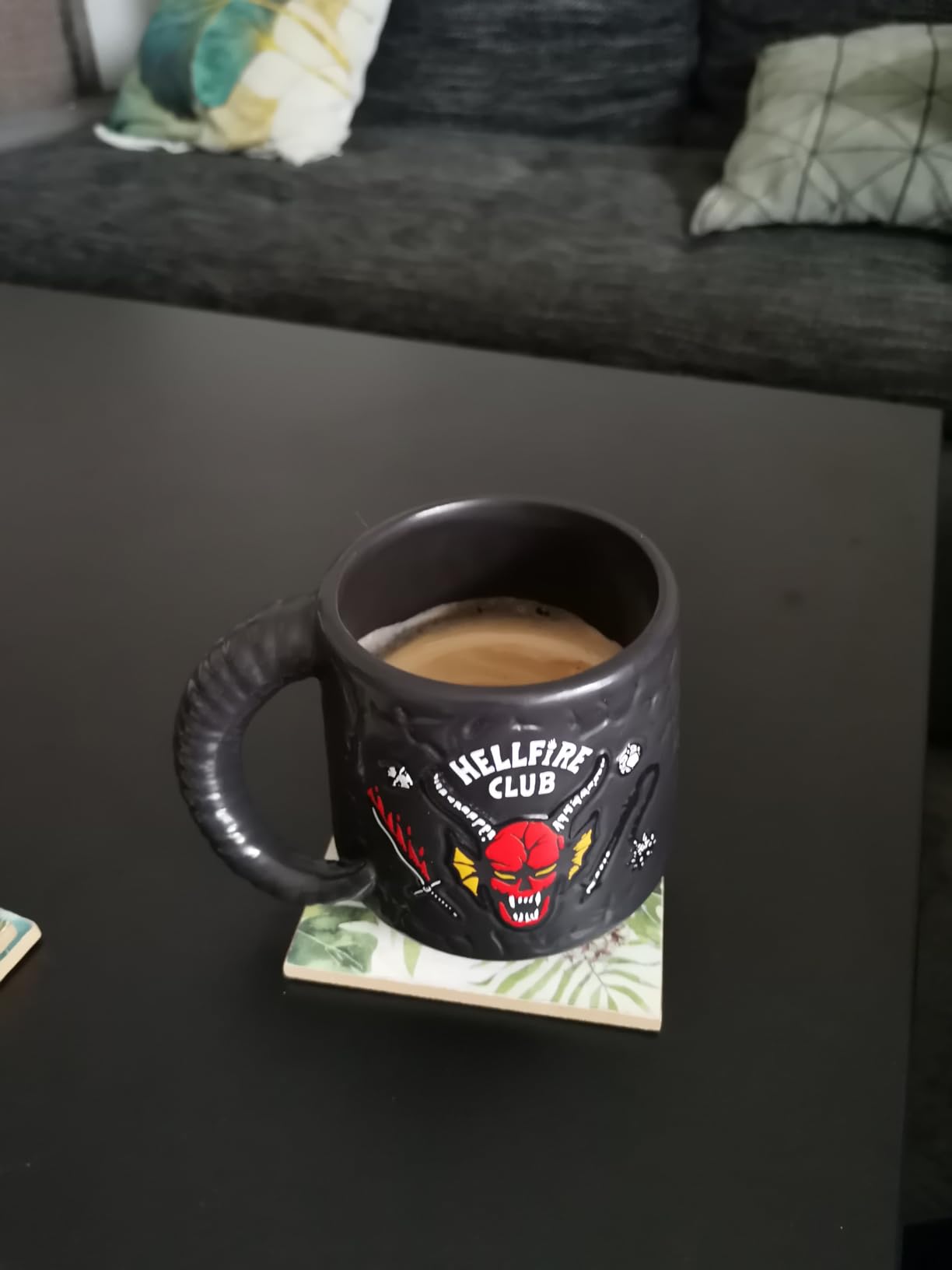 Paladone Stranger Things Hellfire Club Tasse 400 ml Keramik