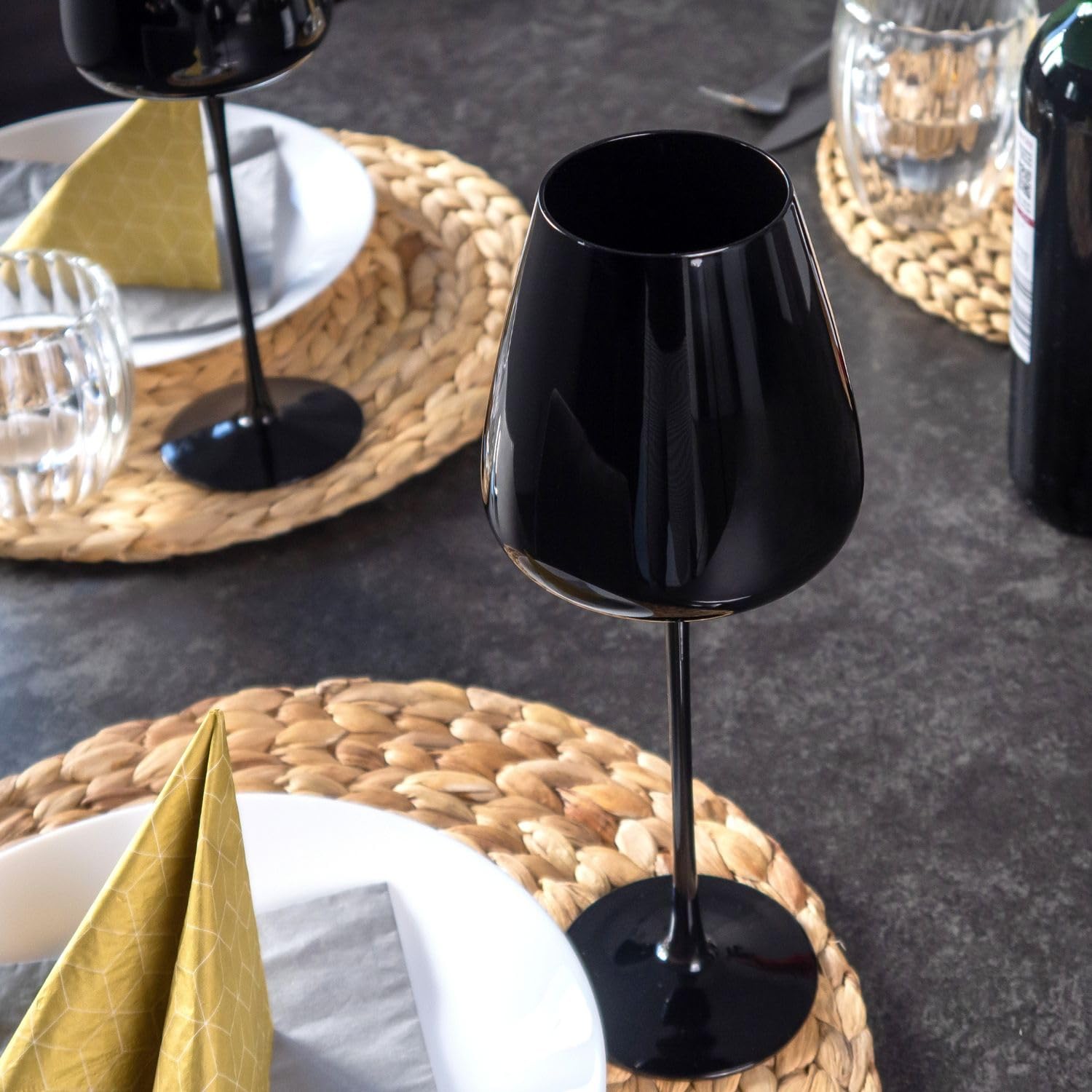 Intirilife Weingläser Schwarz 500 ml 2er Set Kristallglas stoßfest