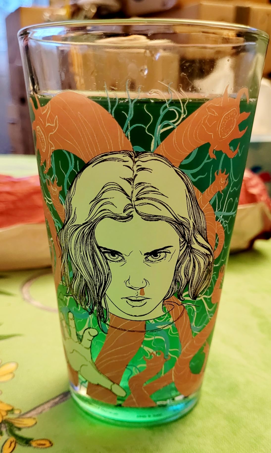 Paladone Drinkware Stranger Things Eleven Trinkglas Farbwechsel 450ml