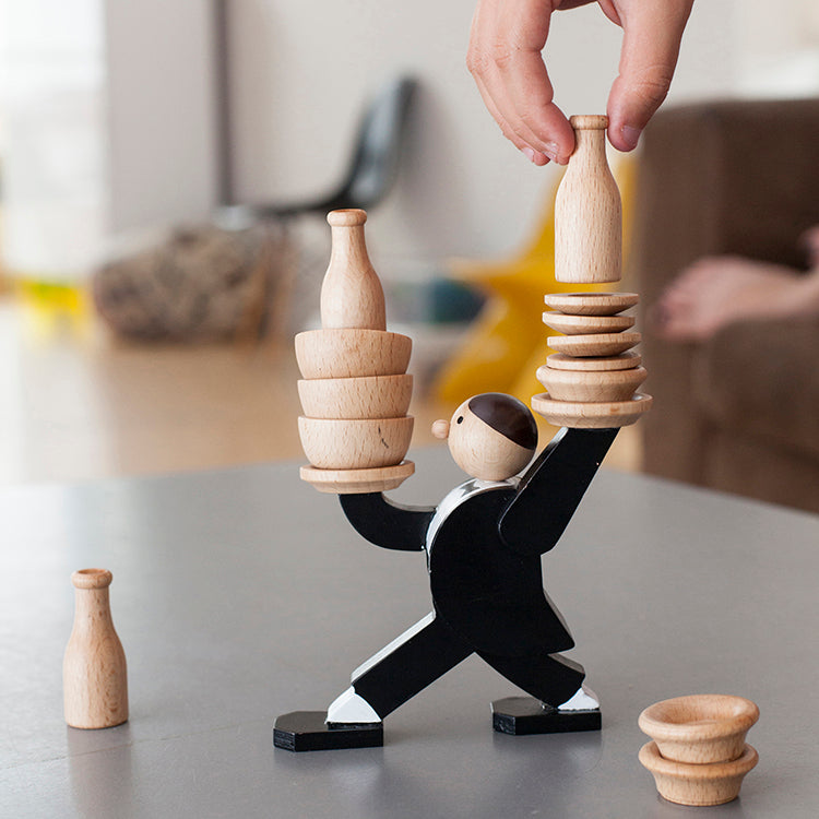 Kikkerland Play Don't Tip The Waiter Stapelspiel Holz
