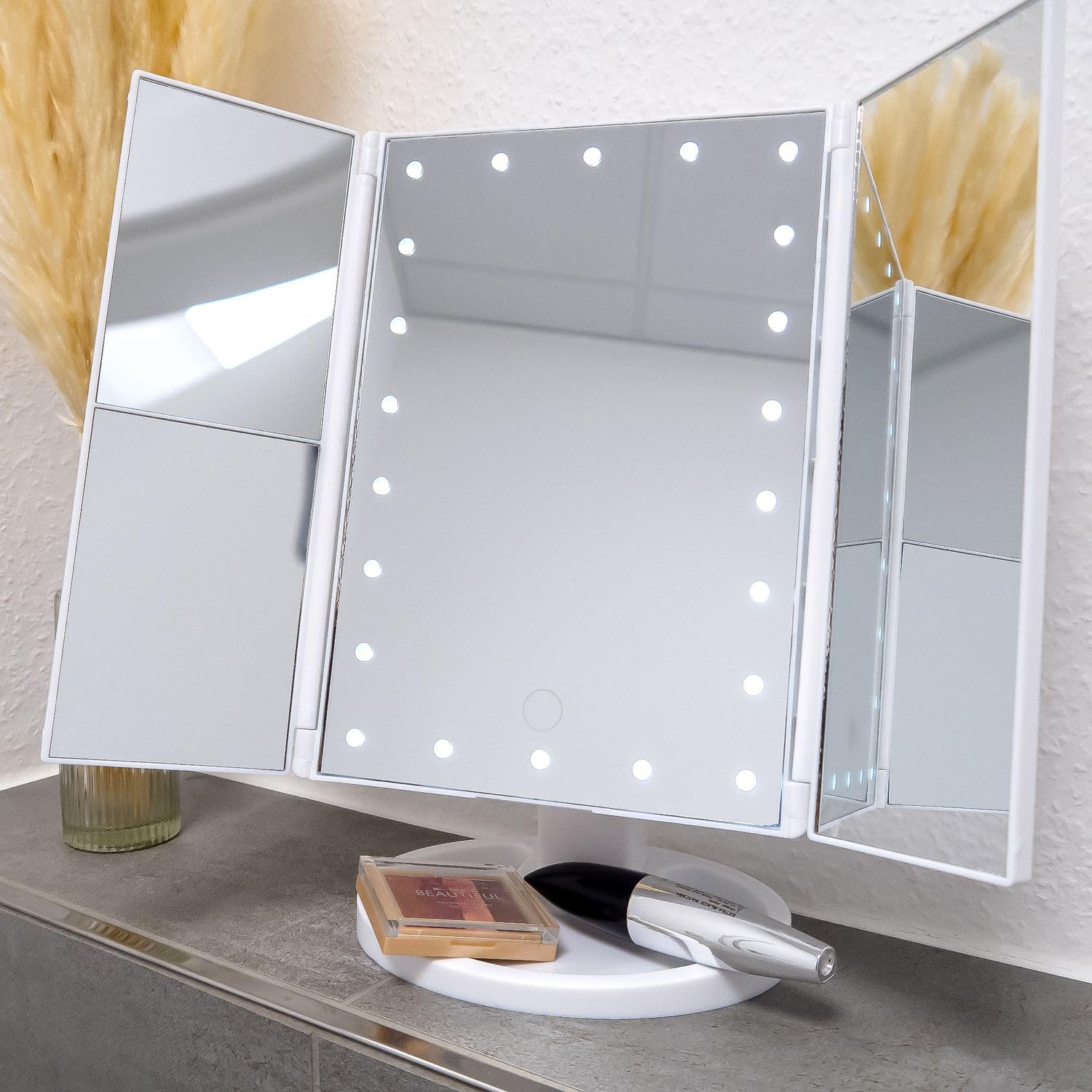 Intirilife Schminkspiegel LED Weiß 1X/2X/3X Klappbar USB