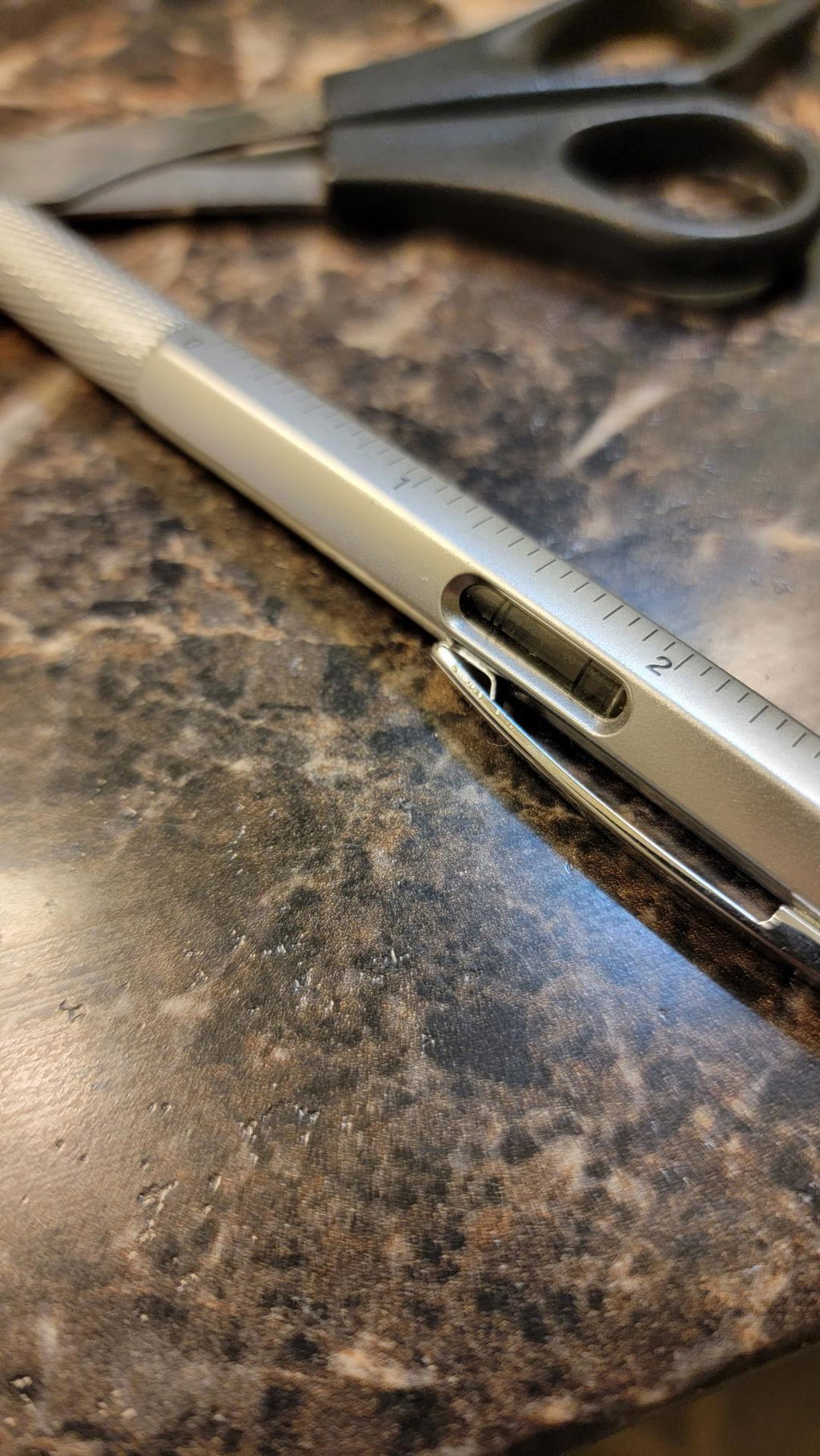Kikkerland 4-in-1 Pen Tool Multifunktionsstift Level
