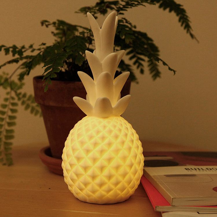 Kikkerland Home Ananas LED Lampe Porzellan warmweiß
