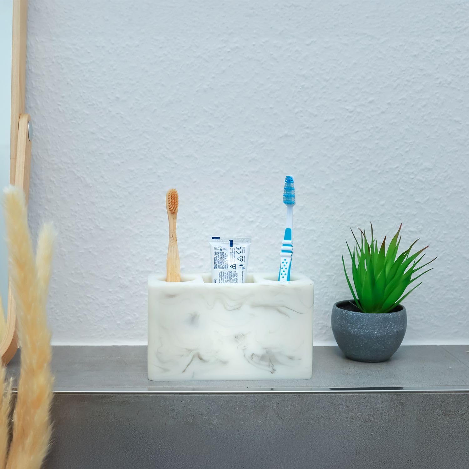 Intirilife Zahnbürstenhalter Marmor weiß Resin mit Fächern
