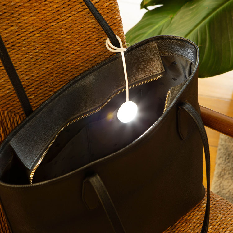 Kikkerland Home Taschenlampe wiederaufladbar Handtaschenlicht