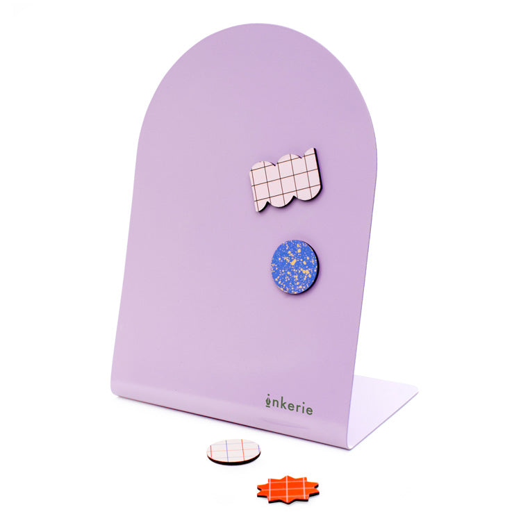 Kikkerland Inkerie Magnettafel lila mit Ständer 4 Magnete