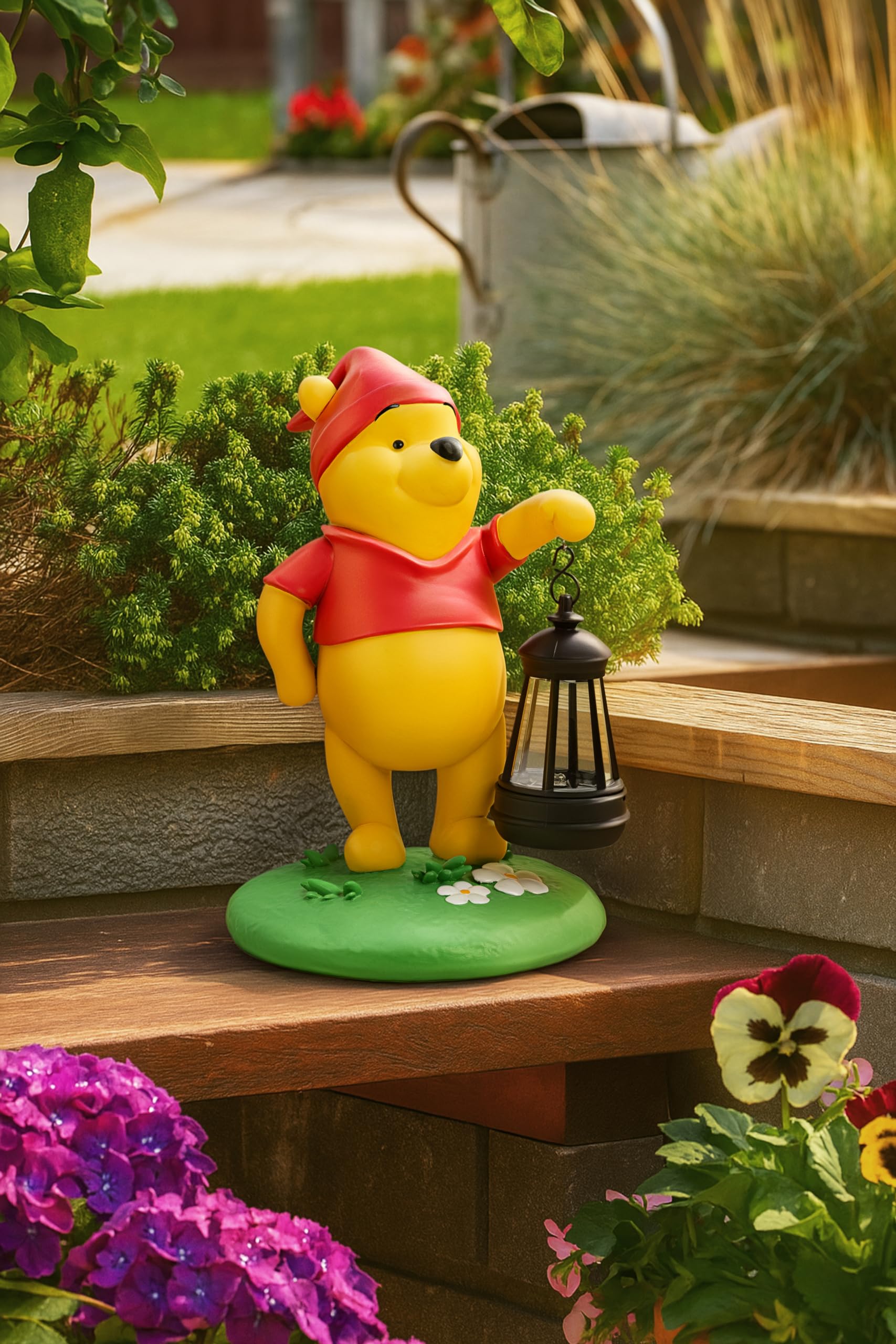 Paladone Lighting Winnie Pooh Solarleuchte Gartenzwerg