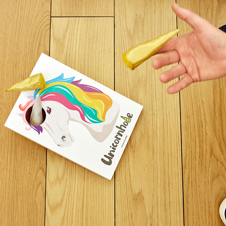 Kikkerland Home Unicornhole Wurfspiel Holz Einhorn Geschenk