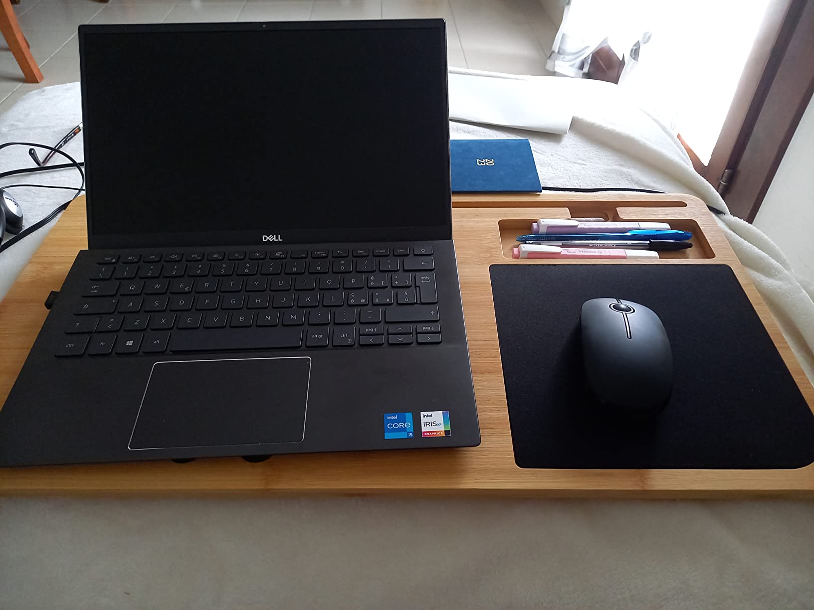 Mikamax Lifestyle Lapzer Laptoptisch Bambus 59x31 cm Kissen