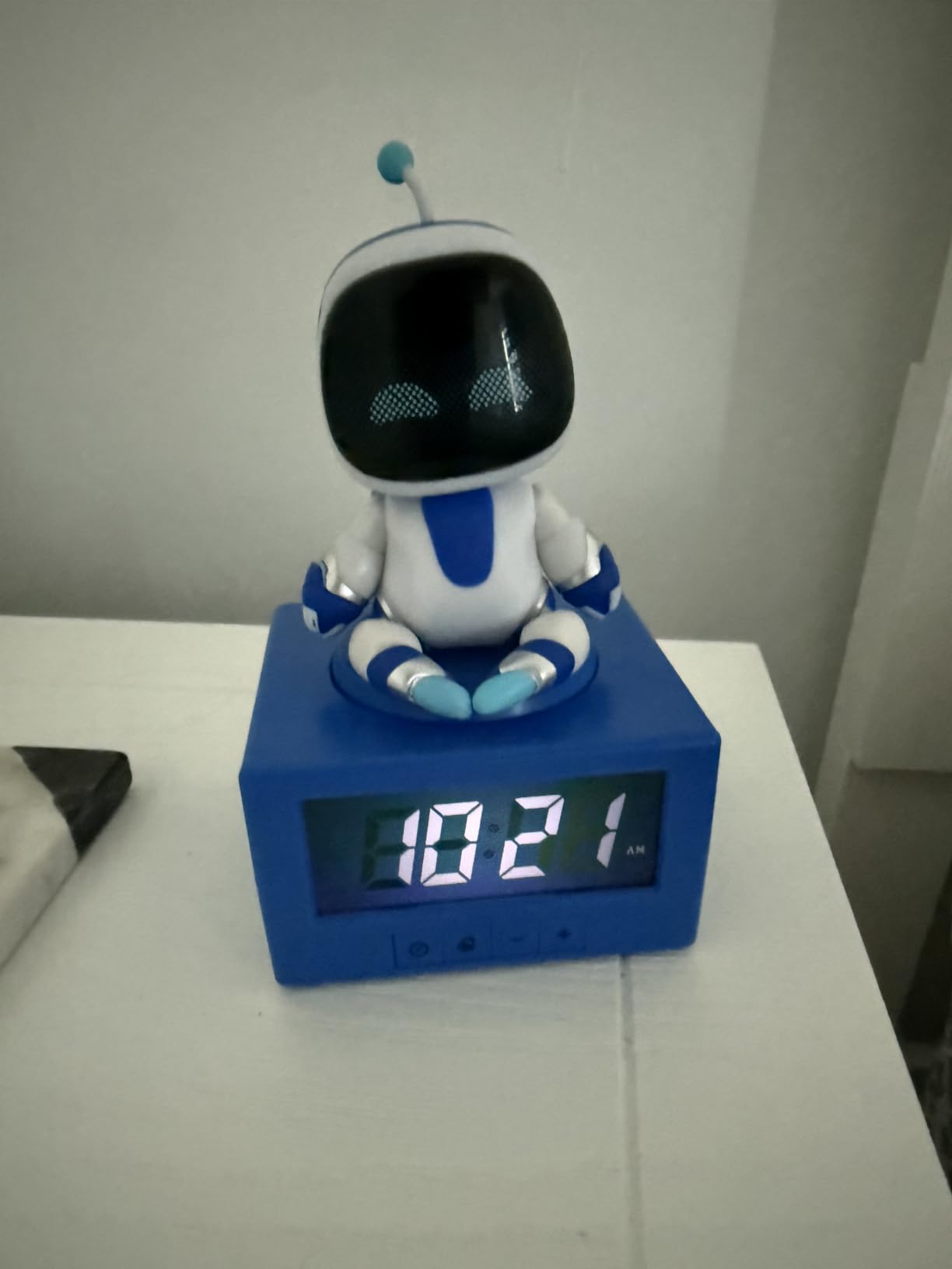 Paladone Astro Bot Wecker-Set 17cm Snooze Nachtlicht Gaming