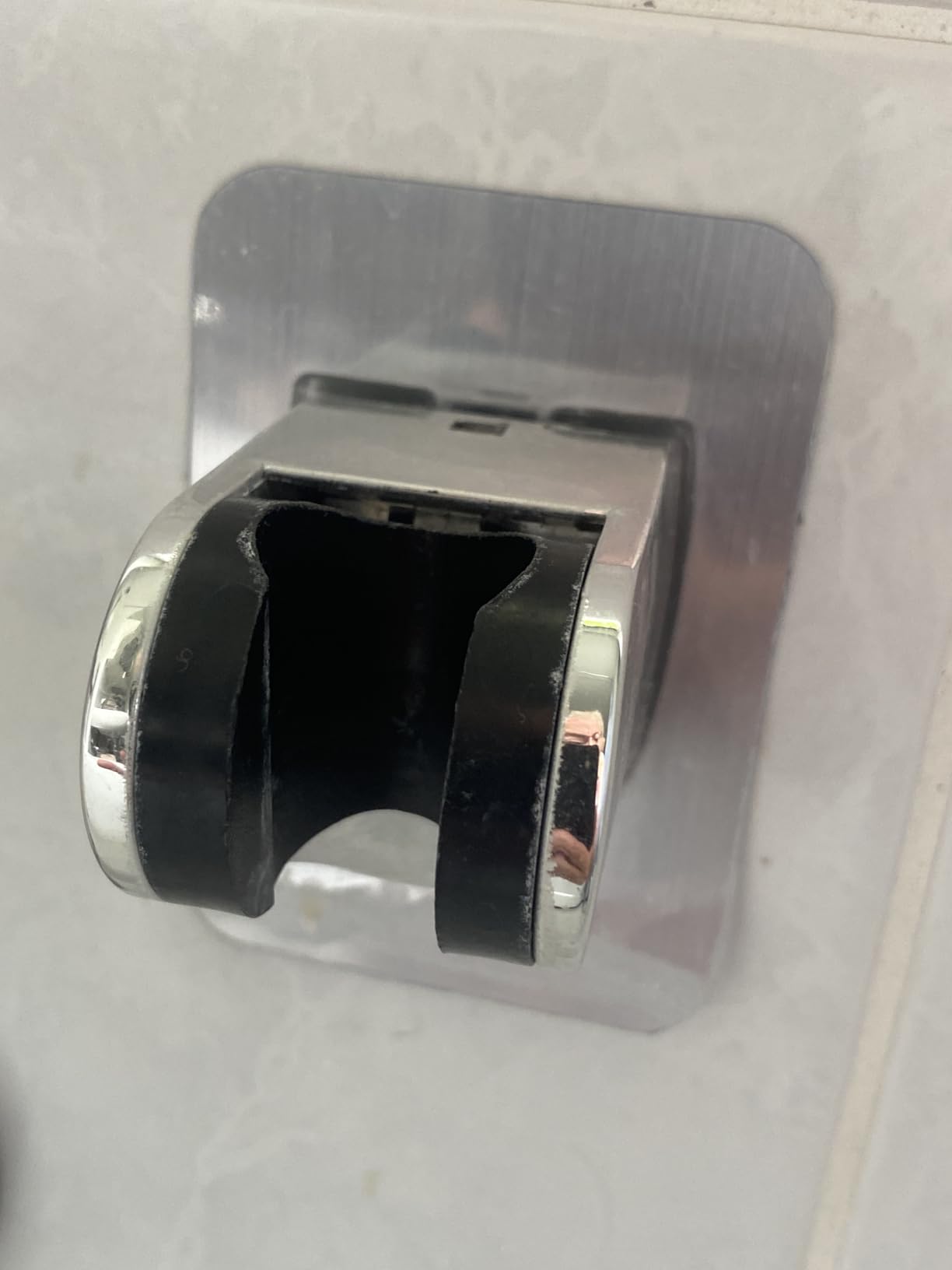 Intirilife Handbrause Halterung Chrom ohne Bohren verstellbar