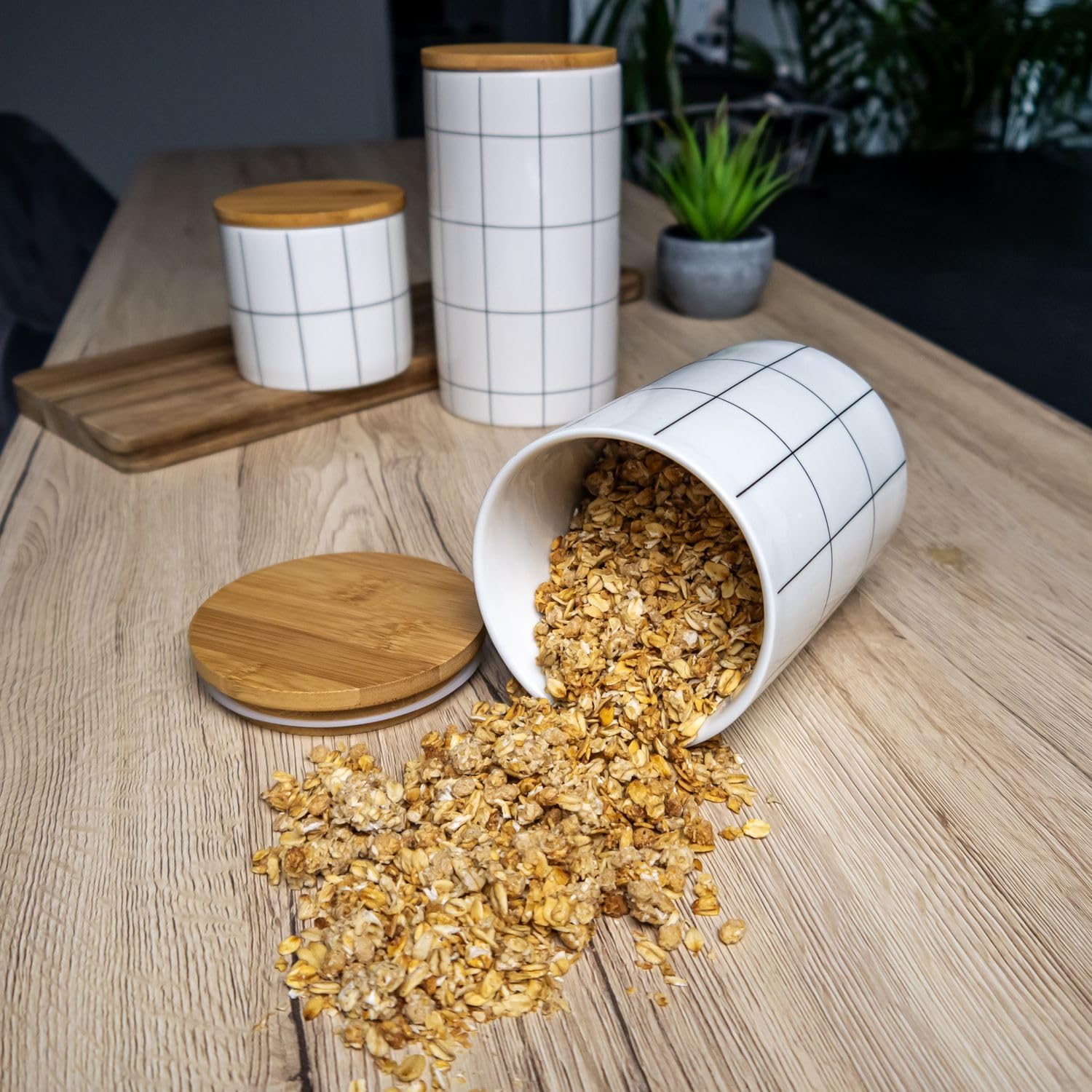 Intirilife Vorratsdose Keramik M 700 ml Holzdeckel Weiß