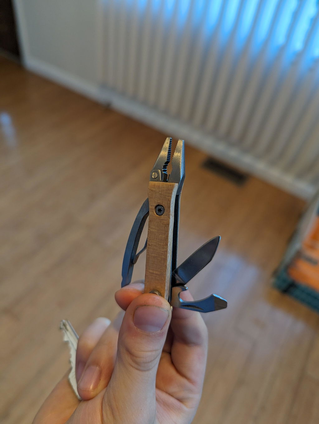 Kikkerland Tools Mini Zange Multitool Schlüsselring