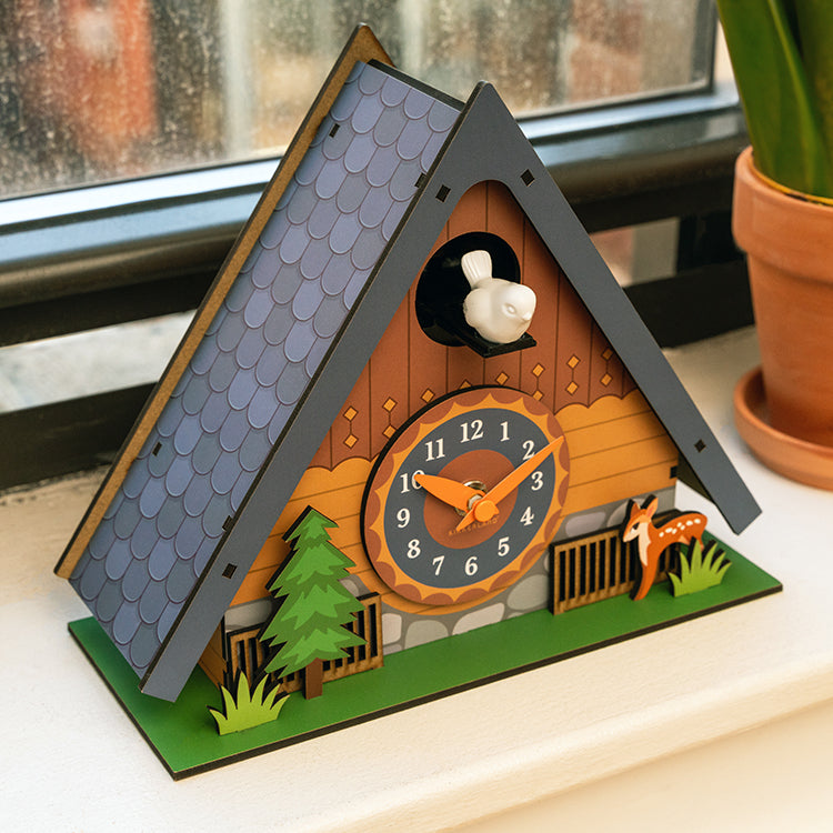 Kikkerland Home Cuckoo Clock Kuckucksuhr mit Vogel